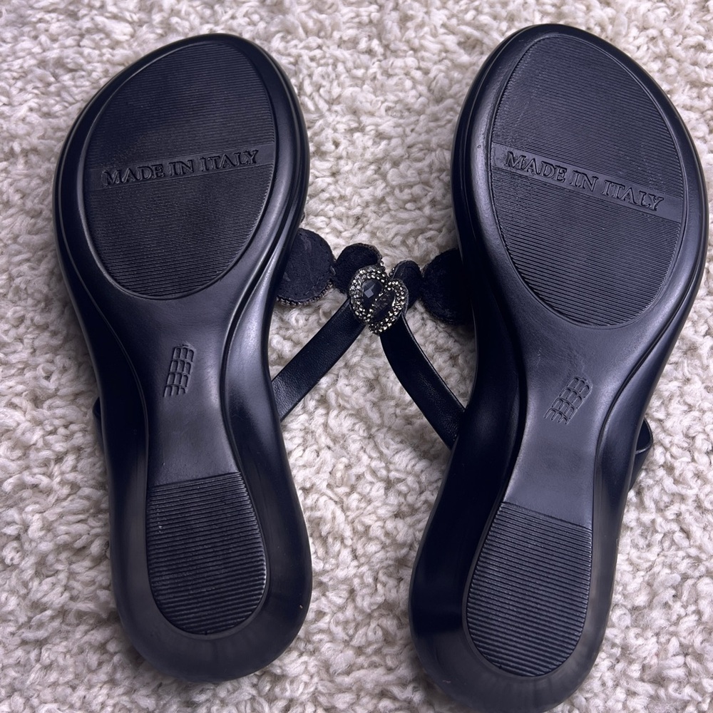 WOMENS BLACK SIZE 7 TOSCANELLA SANDALS WITH RHINESTONE DESIGN SIZE 7 NWOT - Picture 9 of 10